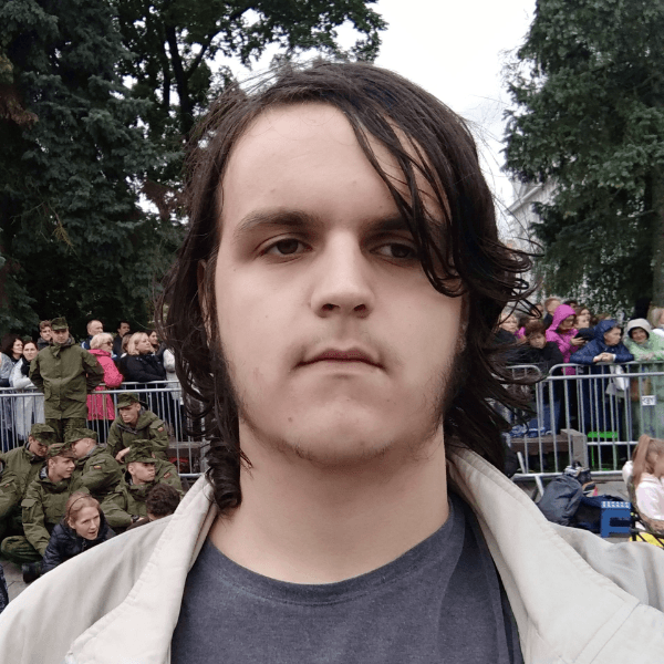 Alexander Zhak